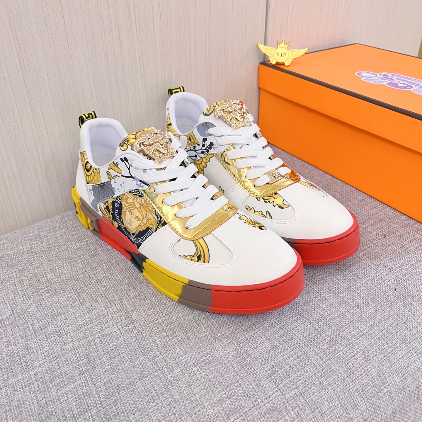 NO:704752,[Fan Enzhe] The latest masterpiece of the high-end men's shoe brand official website 11 is made of Italian imported first-layer cowhide with a comfortable and breathable lining and original non-slip and wear-resistant outsole, making walking more convenient and comfortable!  Exclusive new model, stunning work, Midea 11 replica [color] compared with official quality!  Create a fashionable personality that sets off your uniqueness!  A must-have for trendy men! Classic size: 38-44 Color 2 colors available.,,cowhide19860909【 范恩哲】 男鞋高端品牌 官网11最新力作鞋面采用意大利进口头层牛皮搭配舒适透气内里原版防滑耐磨大底制作,让行走更加便捷舒适！独家新款,惊世之作,与官方的质量相比美的11复刻[色]！打造时尚个性衬托你的与众不同！潮男必备!经典尺码:38-44 颜色 2色可选.,,cowhide,Men's shoes