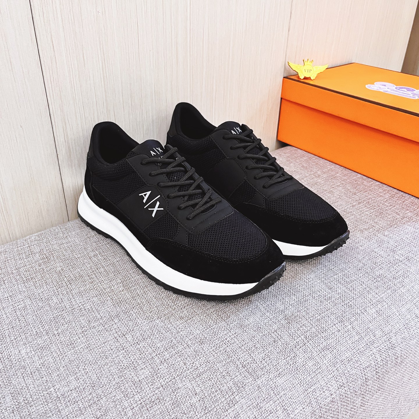 NO:780777,[Armani] The latest masterpiece of the high-end men's shoe brand official website 11, the upper is made of the Italian official website's original special technical cloth fabric with the original comfortable and breathable lining and the original designated non-slip outsole, making walking more convenient and comfortable!  Exclusive new model, stunning work, Midea 11 replica [color] compared with official quality!  Create a fashionable personality to set off your uniqueness!  A must-have for trendy men! , Size: 38-44. Color. Multiple colors available, armani19860909【阿玛尼】男鞋高端品牌 官网11最新力作鞋面采用意大利官网原版专用科技布面料搭配原版舒适透气内里原版指定防滑大底制作让行走更加便捷舒适！独家新款,惊世之作,与官方的质量相比美的11复刻[色]！打造时尚个性衬托你的与众不同！潮男必备! ,尺码:38－44.颜色. 多色可选,,armani,Men's shoes