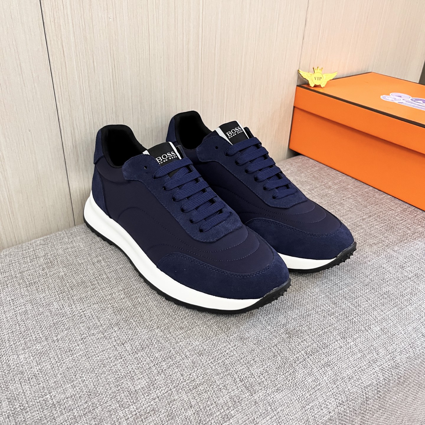 NO:782320,[BOSS] The latest masterpiece of the high-end men's shoe brand official website 11 is made of cowhide imported from Italy with a comfortable and breathable lining and original non-slip and wear-resistant outsole, making walking more convenient and comfortable!  Exclusive new model, stunning work, Midea 11 replica [color] compared with official quality!  Create a fashionable personality to set off your uniqueness!  A must-have for trendy men! Classic sizes: 38-44, multiple colors available.,,cowhide19860909【 BOSS】 男鞋高端品牌 官网11最新力作鞋面采用意大利进口 牛皮搭配舒适透气内里原版防滑耐磨大底制作,让行走更加便捷舒适！独家新款,惊世之作,与官方的质量相比美的11复刻[色]！打造时尚个性衬托你的与众不同！潮男必备!经典尺码:38-44 颜色多色可选.,,cowhide,Men's shoes