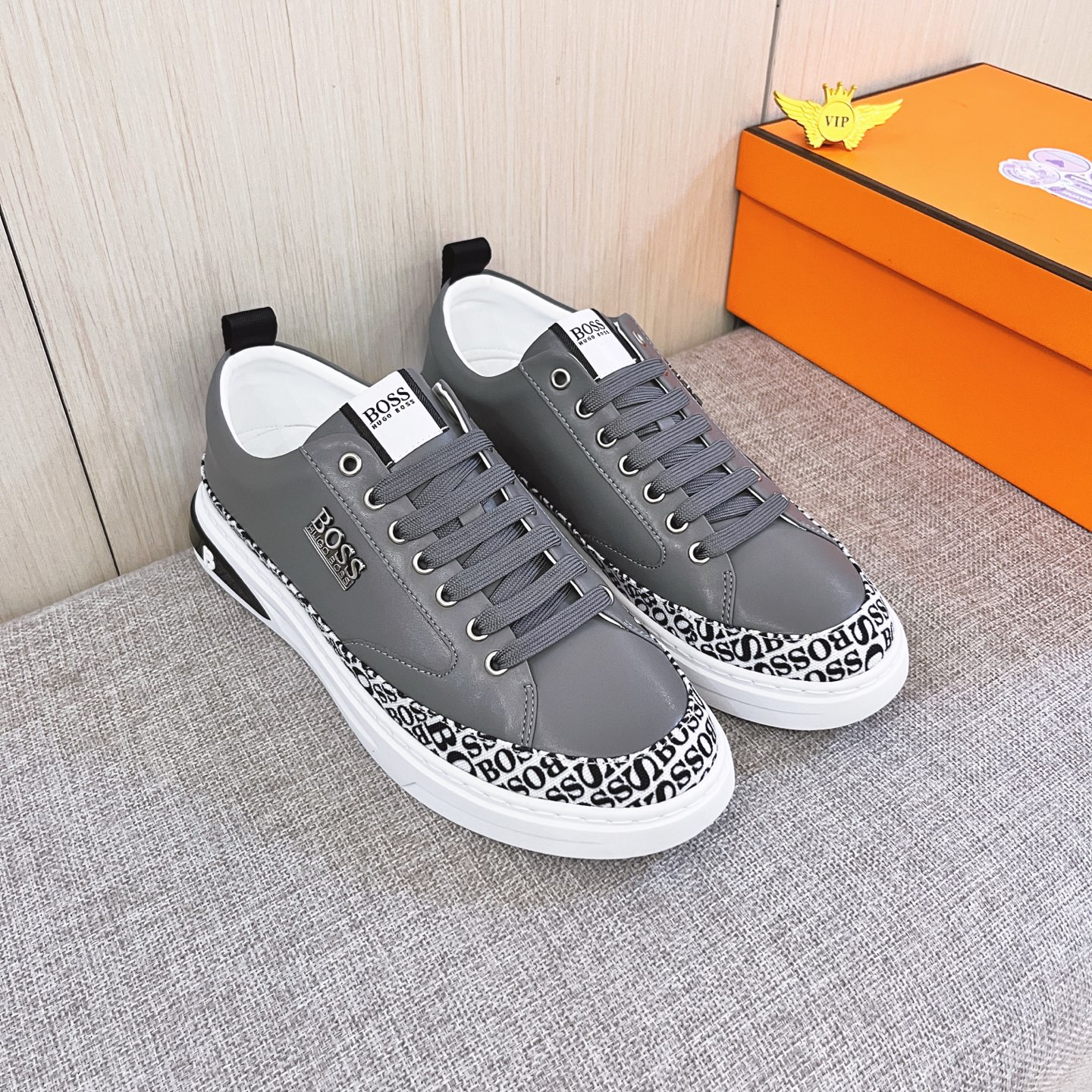 NO:885607,[BOSS] The latest masterpiece of the high-end men's shoe brand official website 11 is made of Italian imported first-layer cowhide with a comfortable and breathable lining and original non-slip and wear-resistant outsole, making walking more convenient and comfortable!  Exclusive new model, stunning work, Midea 11 replica [color] compared with official quality!  Create a fashionable personality to set off your uniqueness!  A must-have for trendy men! Classic sizes: 38-44, many colors available,,cowhide19860909【BOSS】 男鞋高端品牌 官网11最新力作鞋面采用意大利进口头层牛皮搭配舒适透气内里原版防滑耐磨大底制作,让行走更加便捷舒适！独家新款,惊世之作,与官方的质量相比美的11复刻[色]！打造时尚个性衬托你的与众不同！潮男必备!经典尺码:38-44 颜色多色可选,,cowhide,Men's shoes