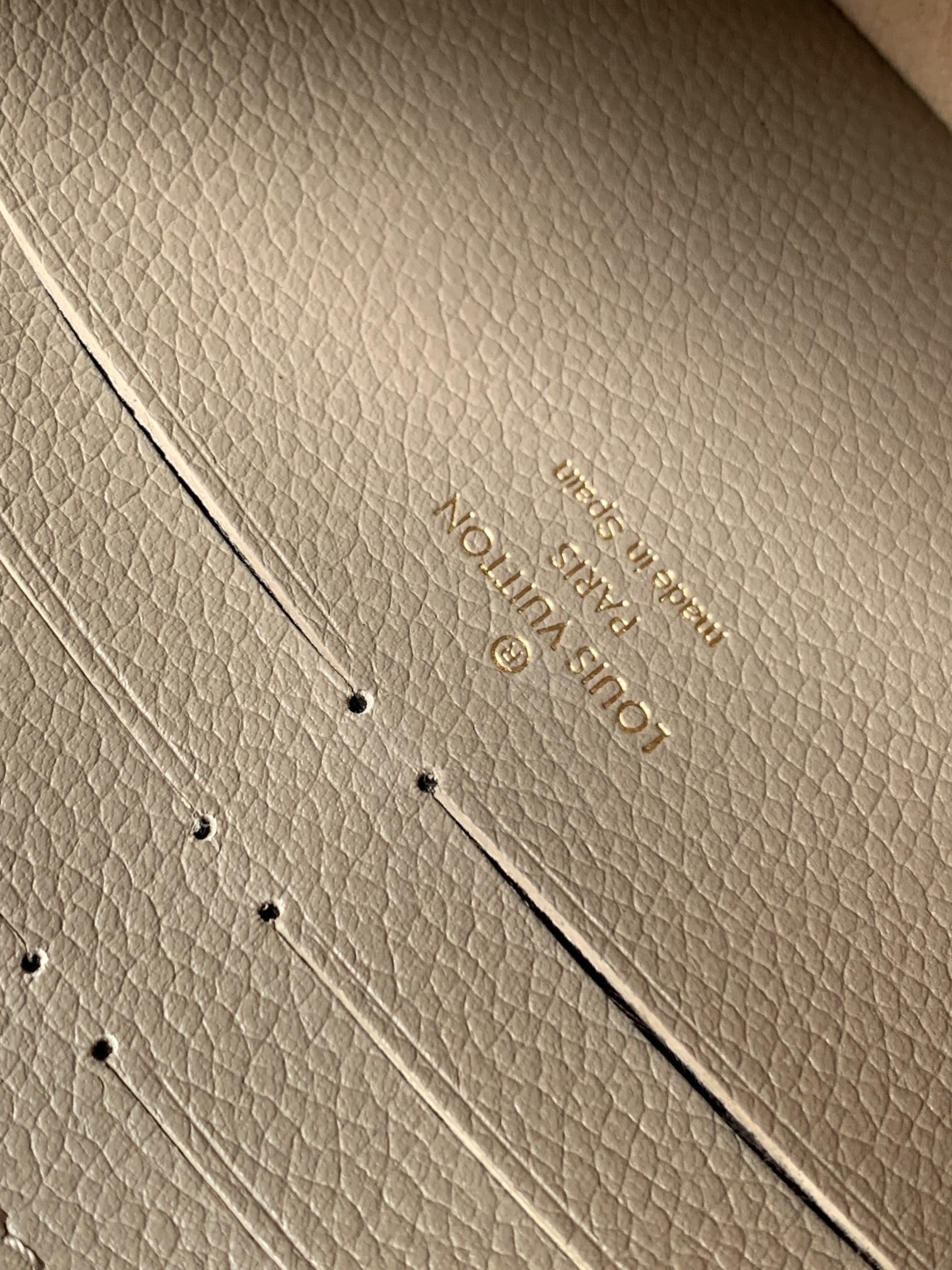 特级原厂皮全钢五金M69423大象灰色Vavin链条包取材MonogramEmpreinte皮革勾勒经典