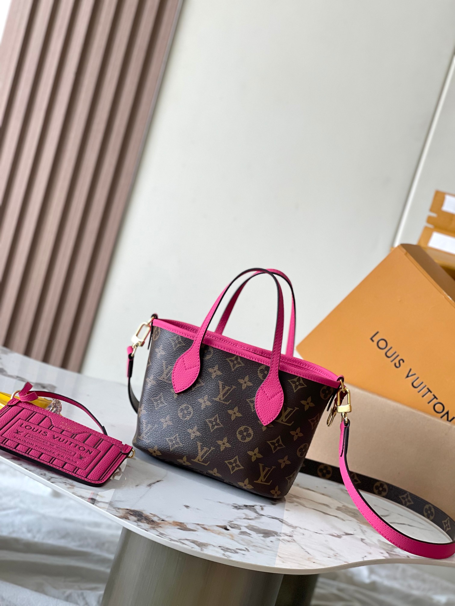 Louis Vuitton LV Neverfull Sacs À Main Rouge Tout en acier Cuir de vache M12106