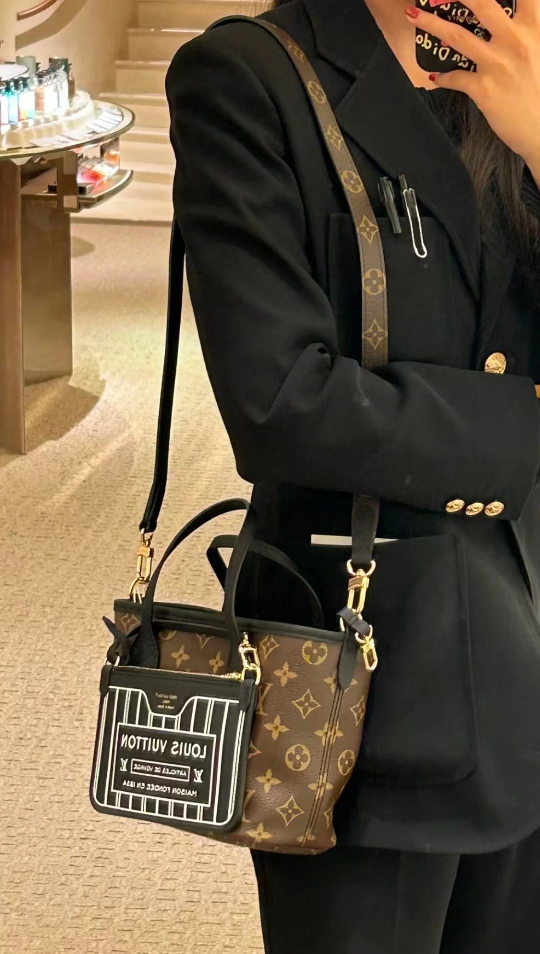 Louis Vuitton LV Neverfull Sacs À Main Noir M12099