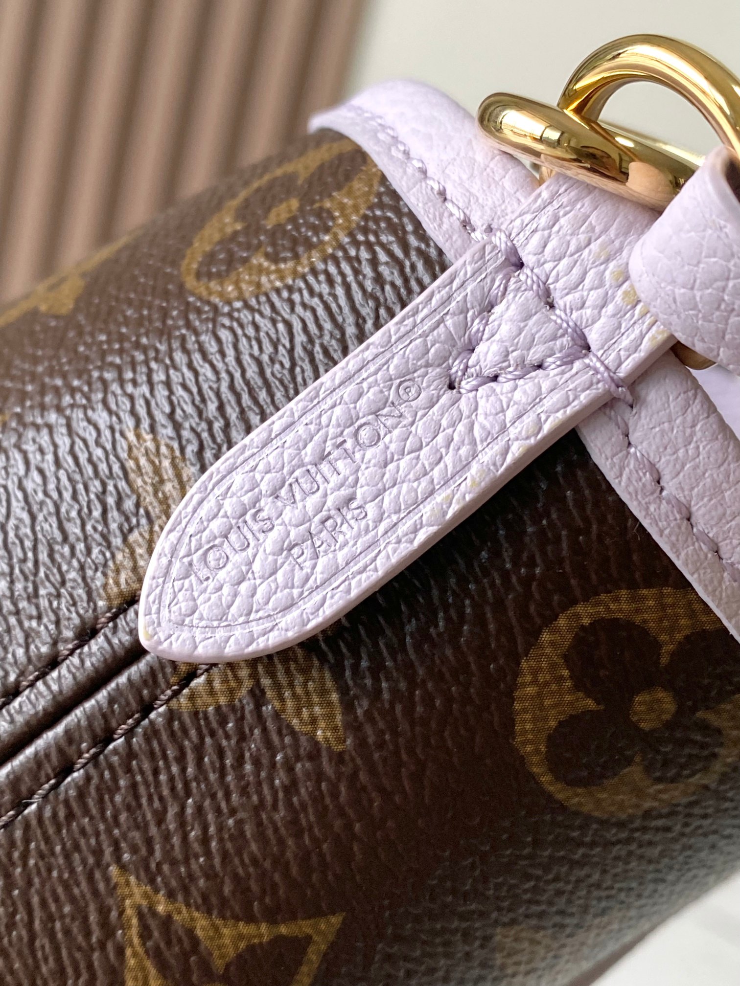 【特级MB芯片版原厂皮】  Neverfull Bandouliere Inside Out BB 手袋本季演绎经典设计