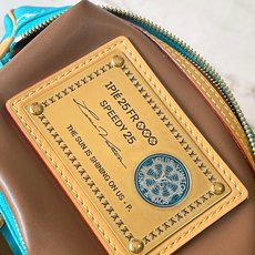 【特级MB芯片版原厂皮】 Bandouliere 25手袋出自 Pharrell Williams 以 From Pa 【特级MB芯片版原厂皮】 Bandouliere 25手袋出自 Pharrell Williams 以 From Pa