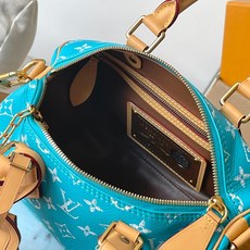 【特级MB芯片版原厂皮】 Bandouliere 25手袋出自 Pharrell Williams 以 From Pa 【特级MB芯片版原厂皮】 Bandouliere 25手袋出自 Pharrell Williams 以 From Pa