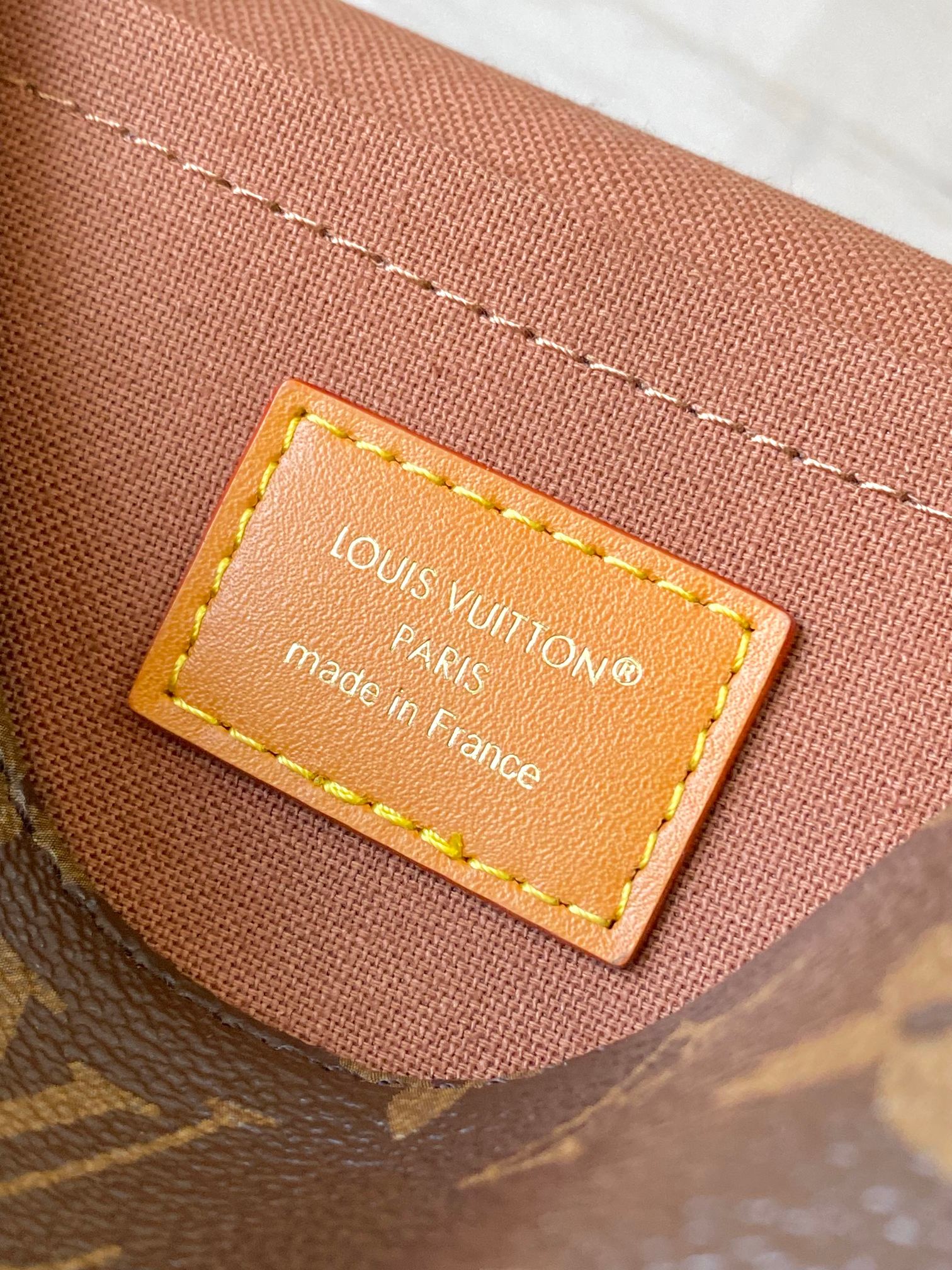 【特级MB163c芯片版原厂皮】 本款 Satchel 迷你手袋出 型号:M26805 材料:A级全钢五金,进口原厂面料 【特级MB163c芯片版原厂皮】 本款 Satchel 迷你手袋出 型号:M26805 材料:A级全钢五金,进口原厂面料