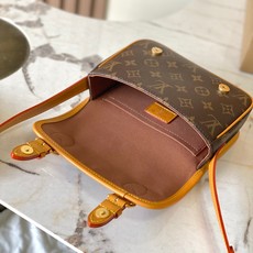 【特级MB163c芯片版原厂皮】 本款 Satchel 迷你手袋出 型号:M26805 材料:A级全钢五金,进口原厂面料 【特级MB163c芯片版原厂皮】 本款 Satchel 迷你手袋出 型号:M26805 材料:A级全钢五金,进口原厂面料