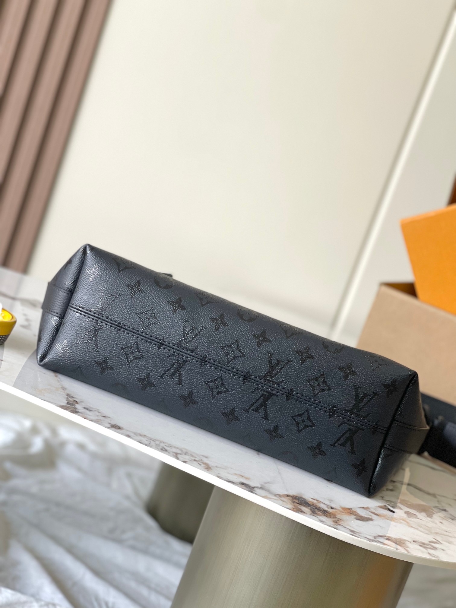 【特级MB163c芯片版原厂皮 本款 Vagabond Hobo 手袋 型号：M27856 材料：A级全钢五金，进口原厂