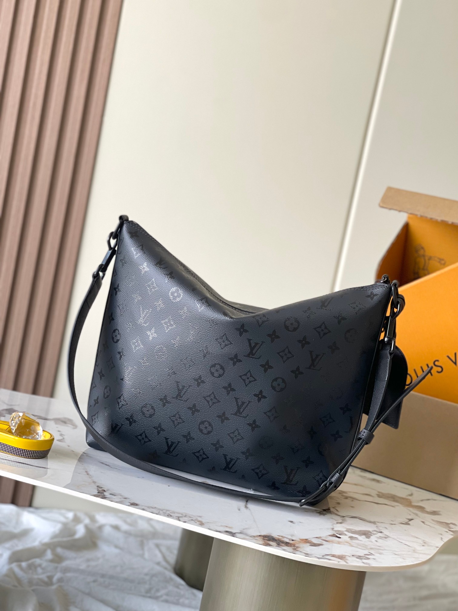 【特级MB163c芯片版原厂皮 本款 Vagabond Hobo 手袋 型号：M27856 材料：A级全钢五金，进口原厂