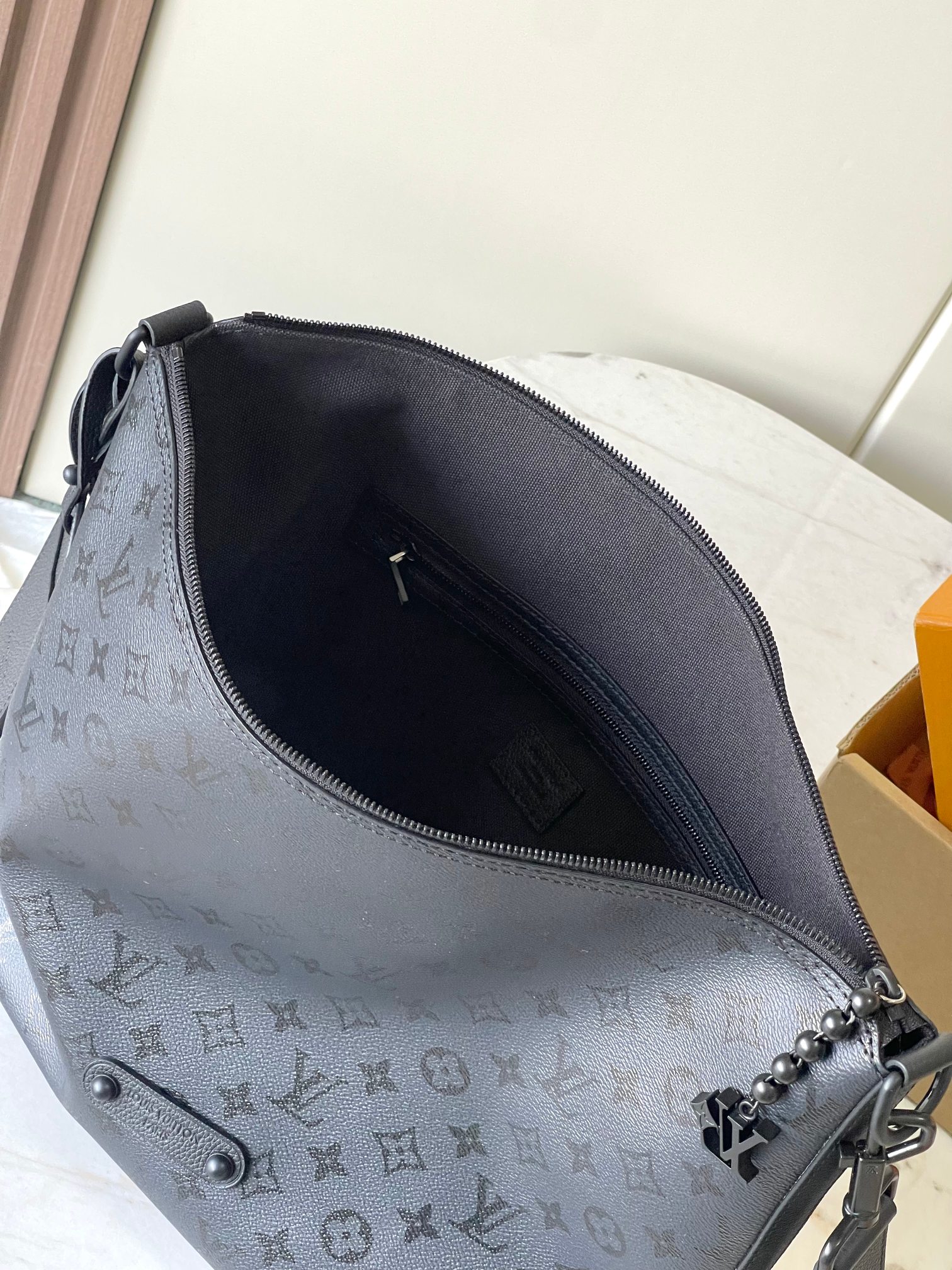【特级MB163c芯片版原厂皮 本款 Vagabond Hobo 手袋 型号：M27856 材料：A级全钢五金，进口原厂