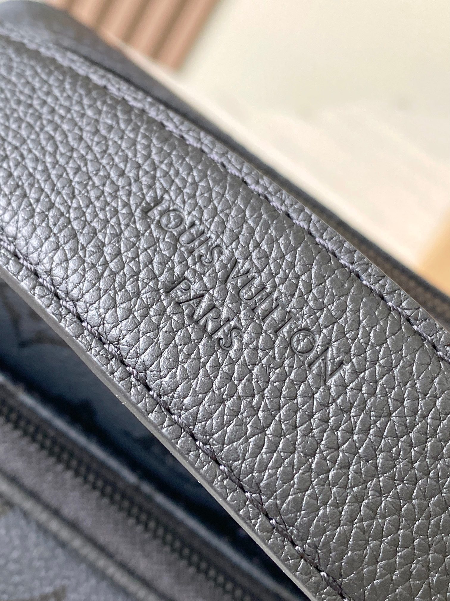 【特级MB163c芯片版原厂皮 本款 Vagabond Hobo 手袋 型号：M26783 材料：A级全钢五金，进口原厂