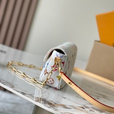 【特级MB原厂皮】 白彩村上隆合作系列Wallet On Chain Ivy 手袋 型号:M27492白彩163C芯片版 【特级MB原厂皮】 白彩村上隆合作系列Wallet On Chain Ivy 手袋 型号:M27492白彩163C芯片版