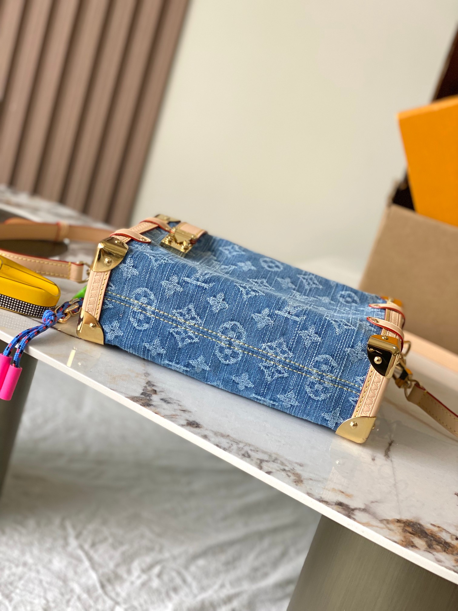 【特级MB163c芯片版原厂皮】 Side Trunk 中号手袋 型号：M27450 材料：A级全钢五金，进口原厂面料 