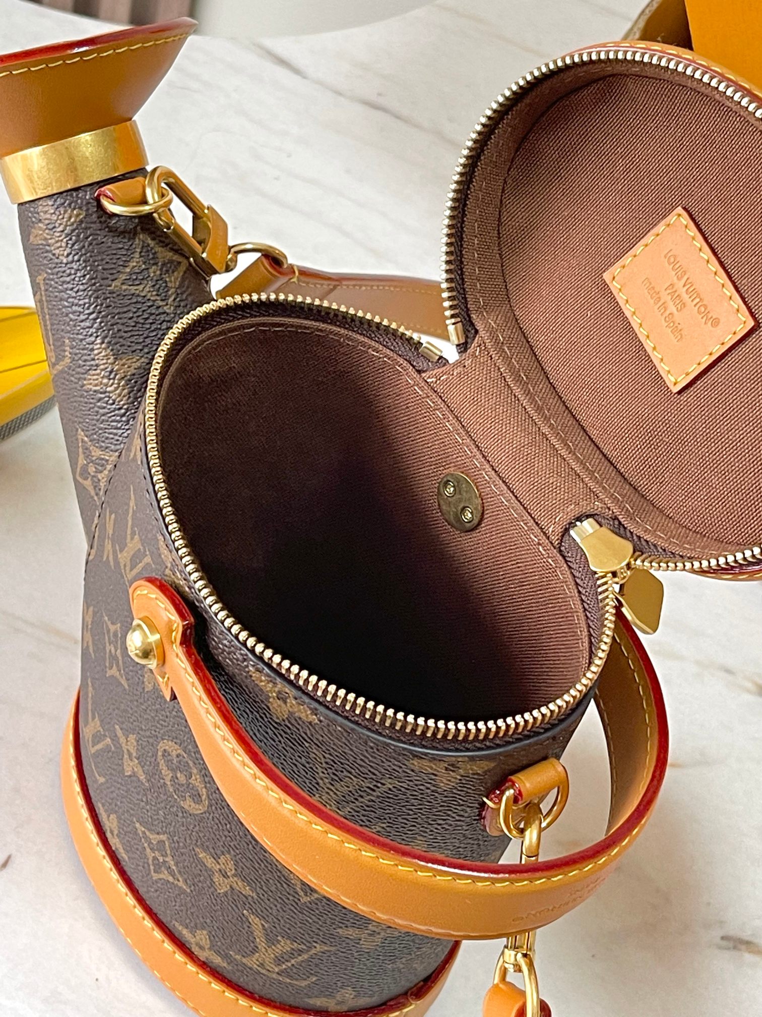【特级MB163c芯片版原厂皮】 【WATERING CAN 手袋  水壶 型号：M27563 材料：A级全钢五金，进口