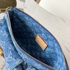 【特级MB163c芯片版原厂皮】 Pochette Accessoire Cargo 手袋 型号:M27602 材料:A 【特级MB163c芯片版原厂皮】 Pochette Accessoire Cargo 手袋 型号:M27602 材料:A