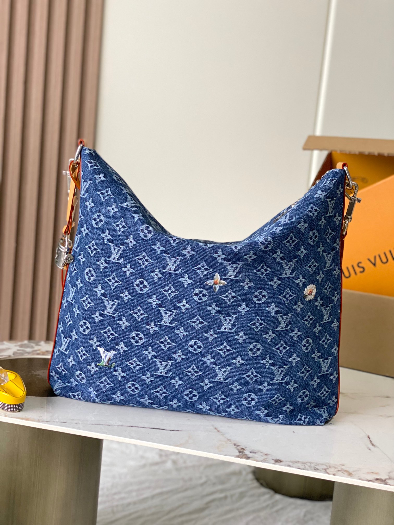 【特级MB163c芯片版原厂皮】 本款 Vagabond Hobo 手袋 型号：M27555 材料：A级全钢五金，进口原