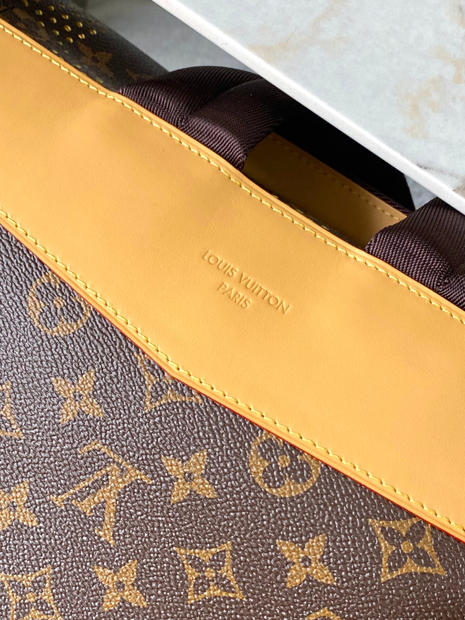 【特级MB163c芯片版原厂皮】 FLANEUR 双肩包 型号：M29295 材料：A级全钢五金，进口原厂面料 包装：全