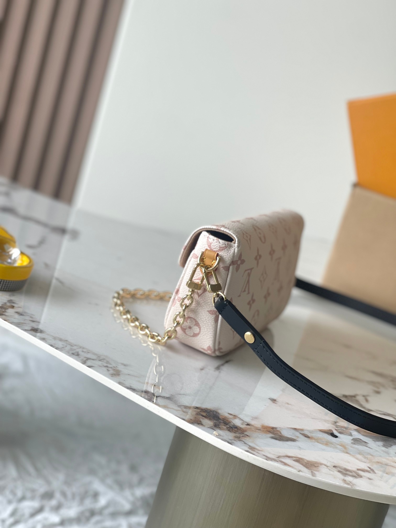 【特级MB163c01芯片版原厂皮】 Wallet On Chain Ivy 手袋取材 型号：M83091白花163c0