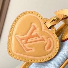 【特级MB163c芯片版原厂皮 SATCHEL 迷你斜挎包 款号:M2A647 材料:A级全钢五金,进口原厂面料 包装: 【特级MB163c芯片版原厂皮 SATCHEL 迷你斜挎包 款号:M2A647 材料:A级全钢五金,进口原厂面料 包装: