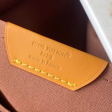 【特级MB163c芯片版原厂皮 DISCOVERY CARGO 双肩包 款号:M25979 材料:A级全钢五金,进口原厂 【特级MB163c芯片版原厂皮 DISCOVERY CARGO 双肩包 款号:M25979 材料:A级全钢五金,进口原厂