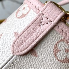 【特级MB芯片版原厂皮】 Neverfull Bandouliere Inside Out BB 手袋本季演绎经典设计 【特级MB芯片版原厂皮】 Neverfull Bandouliere Inside Out BB 手袋本季演绎经典设计