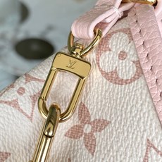 【特级MB芯片版原厂皮】 Neverfull Bandouliere Inside Out BB 手袋本季演绎经典设计 【特级MB芯片版原厂皮】 Neverfull Bandouliere Inside Out BB 手袋本季演绎经典设计