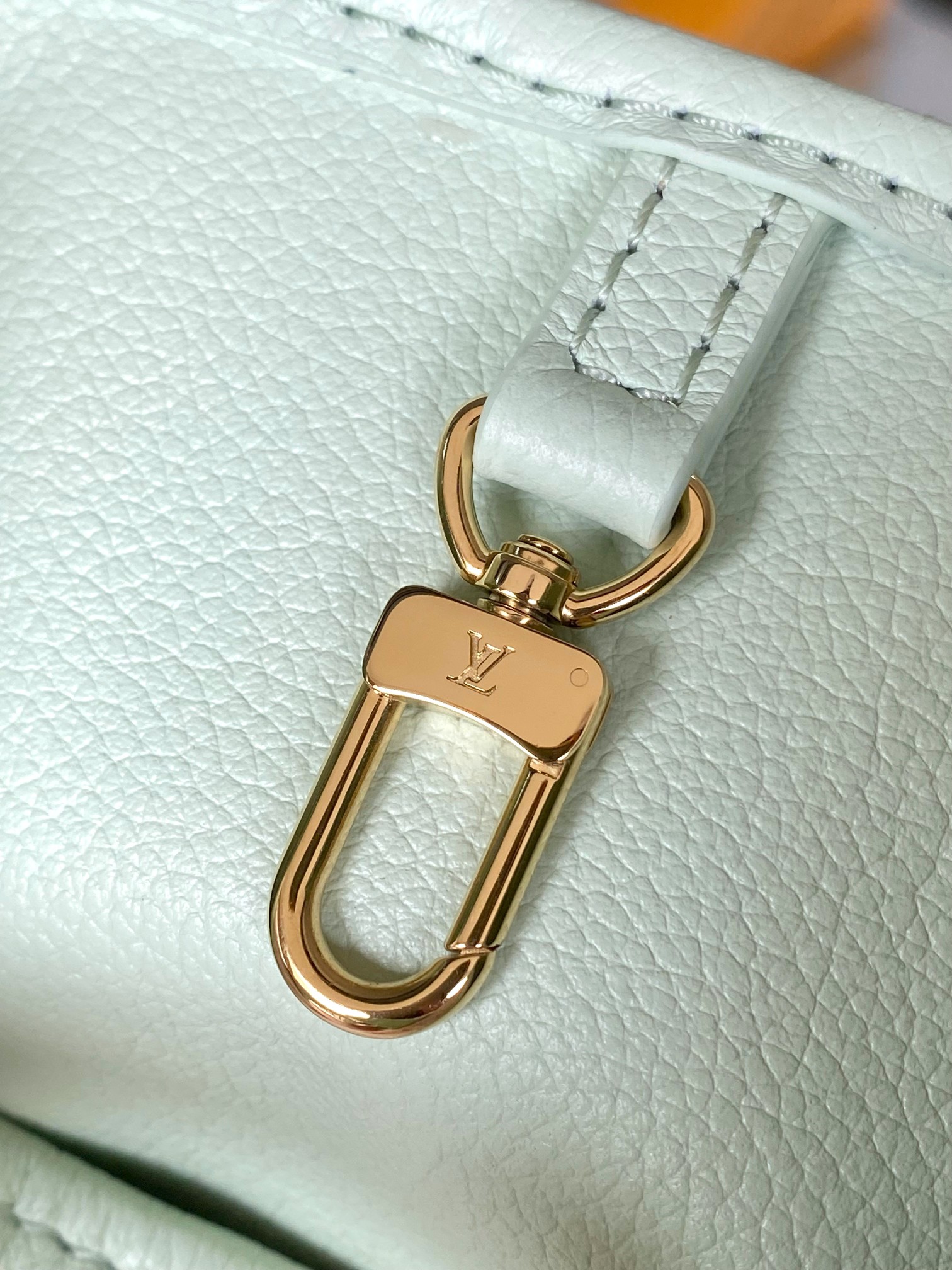 【特级MB芯片版原厂皮】  Neverfull Bandouliere Inside Out BB 手袋本季演绎经典设计