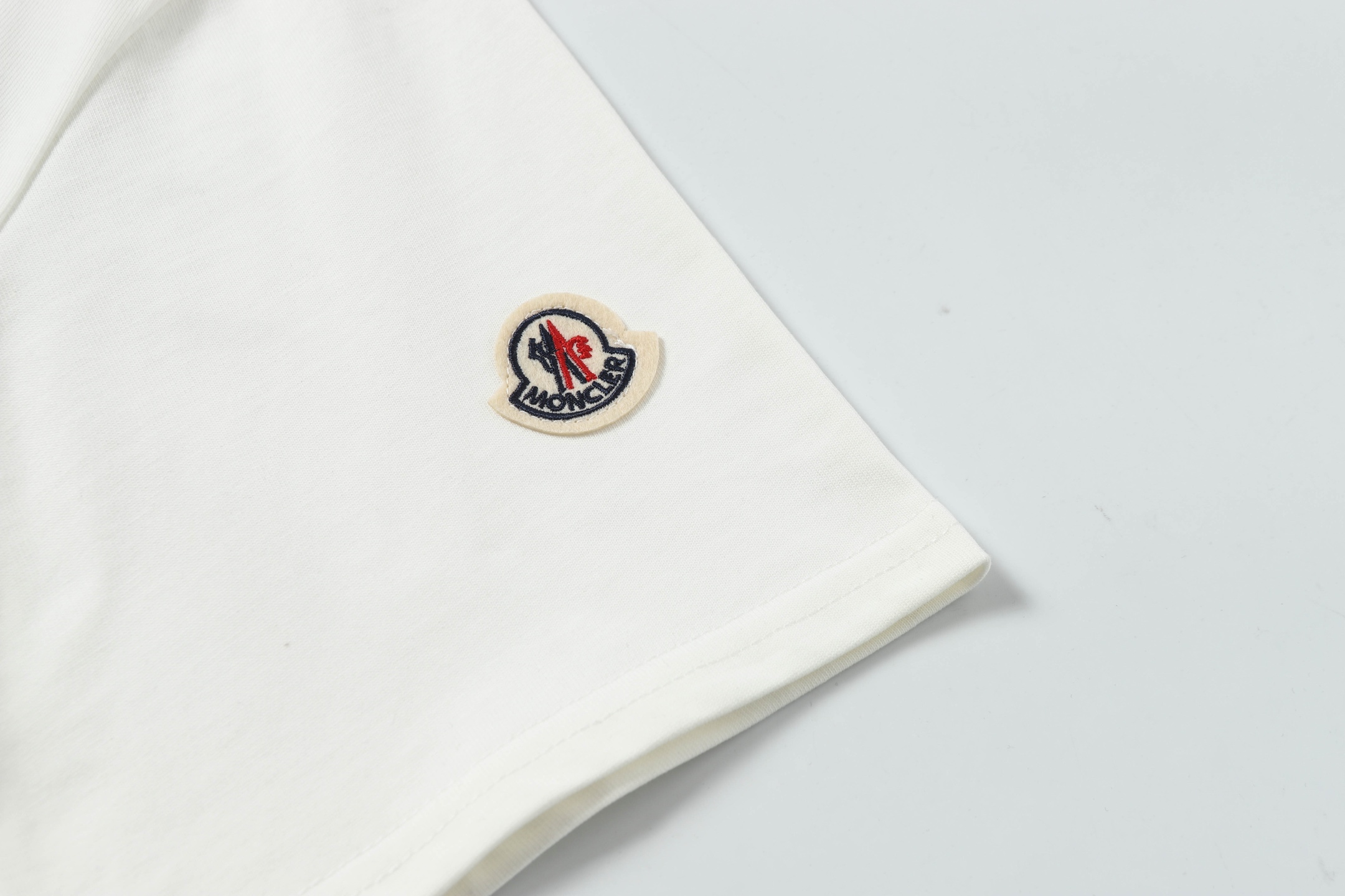Moncler/Monkey 2025 Collection: Custom Cotton Shirts for Men and Women - 图片 8