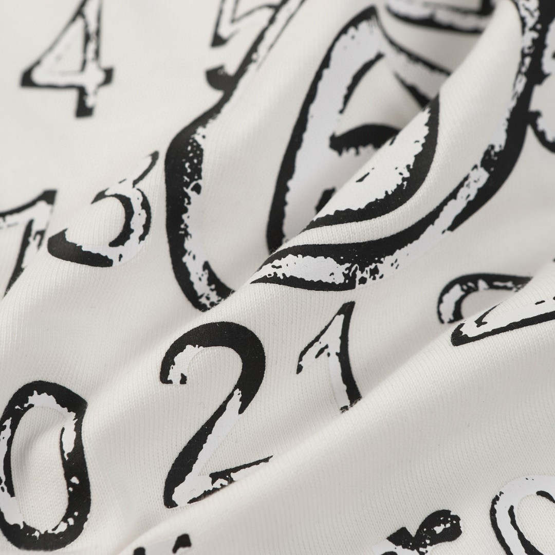 Fashion Pioneer: Maison Margiela Short Sleeve – Luxurious, Quality, Trendsetting! - 图片 7