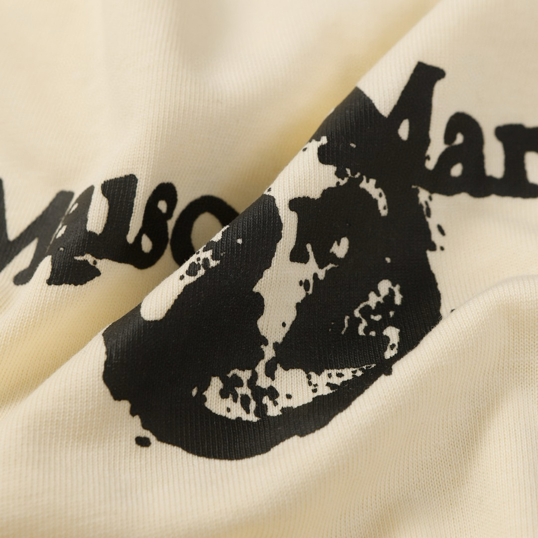 Fashion Pioneer: Maison Margiela’s Luxe Photocopy Short Sleeve – A Trendsetter’s Must-Have! - 图片 7