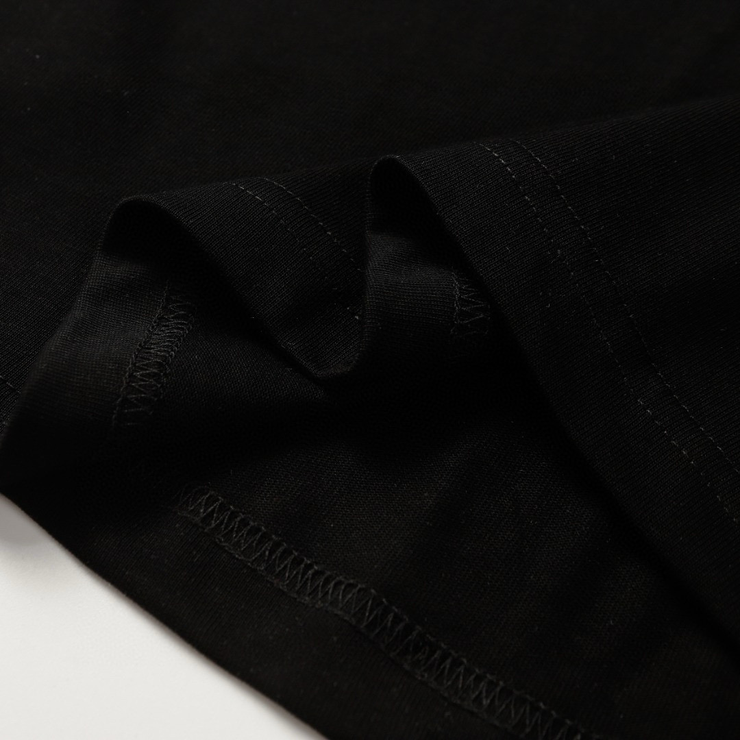 Fashion Pioneer: Maison Margiela Short Sleeve, Luxurious Comfort in 230g Cotton Fabric - 图片 8
