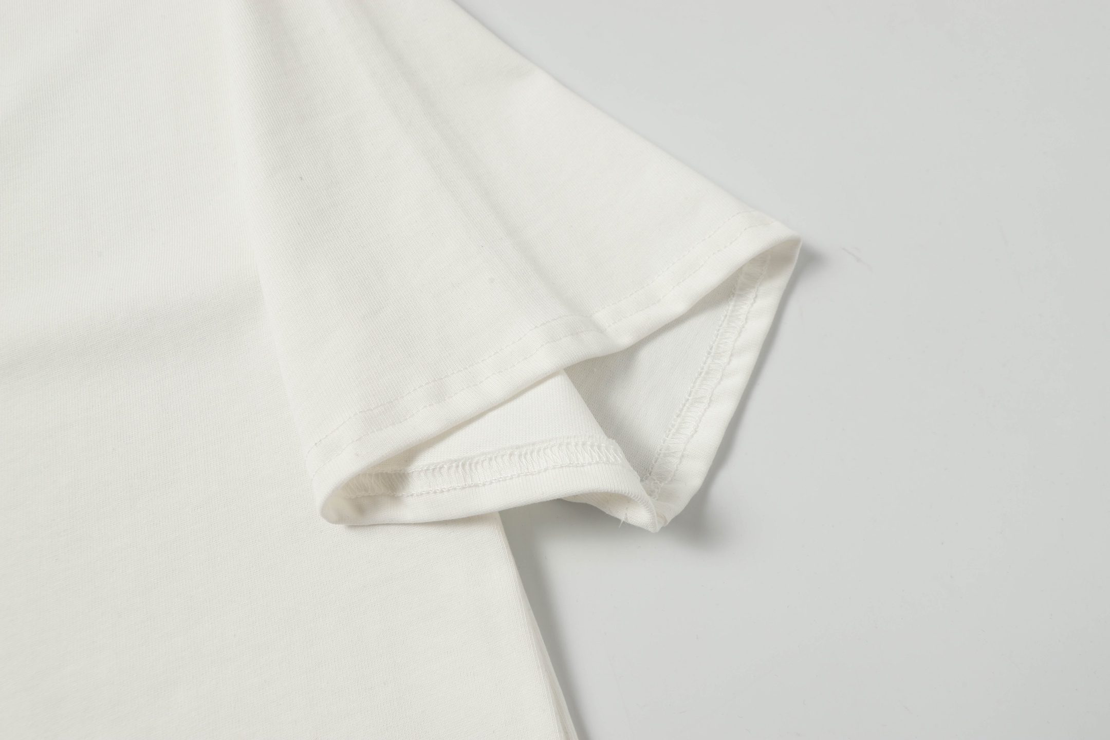 Calvin Klein CK T-Shirt: Soft, Comfortable, Classic Logo Embroidery, Various Colors and Sizes - 图片 9