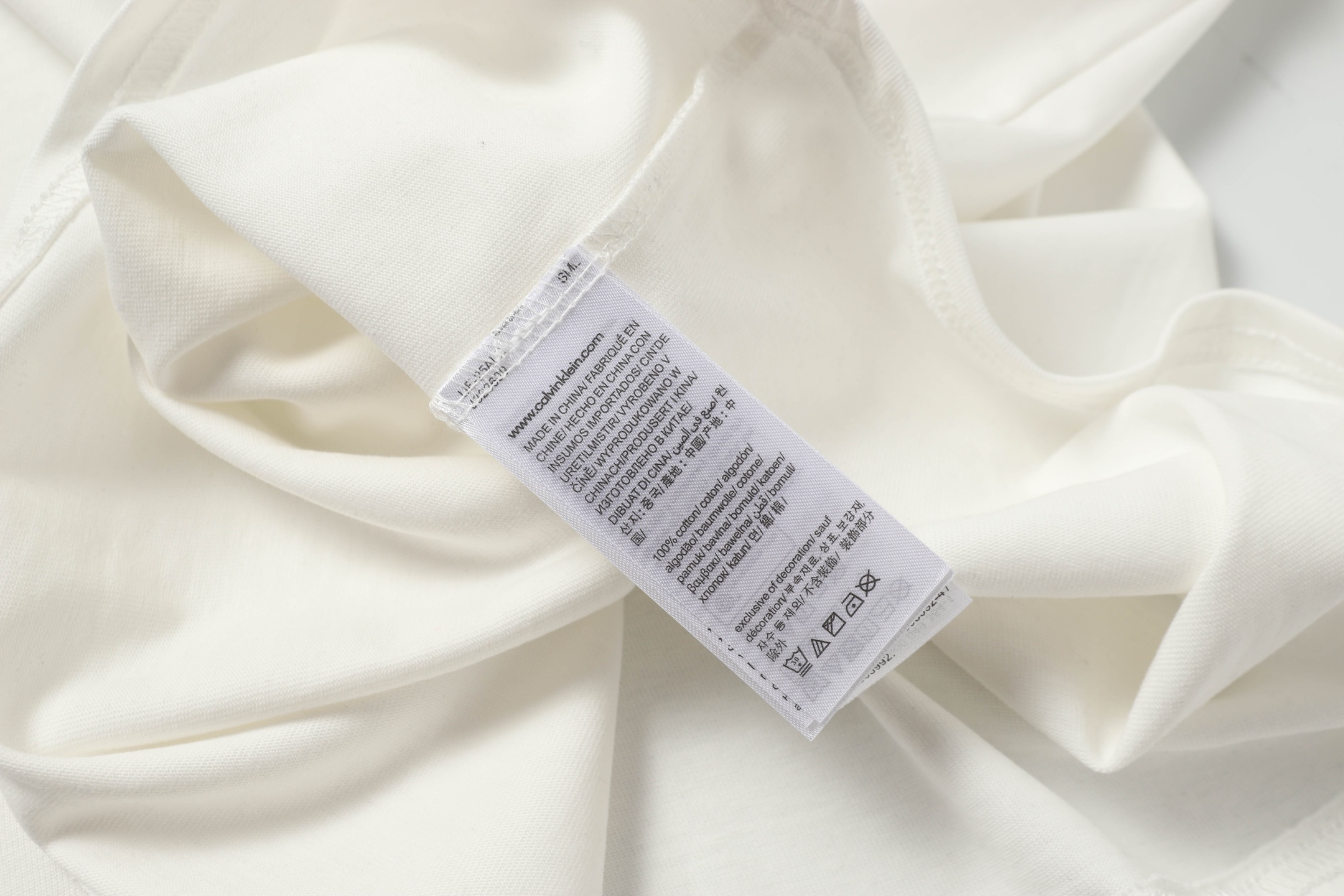 Calvin Klein CK T-Shirt: Soft, Comfortable, Classic Logo Embroidery, Various Colors and Sizes - 图片 8