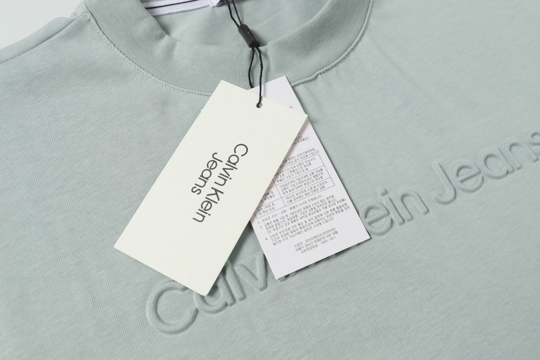 Calvin Klein CK Classic Flower-Pressed T-Shirts Review: Soft, Delicate, Perfect Fit - 图片 4