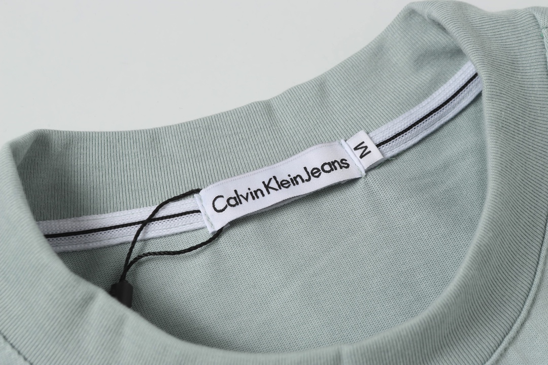 Calvin Klein CK Classic Flower-Pressed T-Shirts Review: Soft, Delicate, Perfect Fit - 图片 6