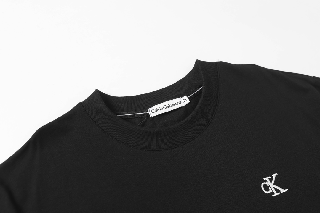 Calvin Klein CK Summer T-shirt Collection: Stylish, Soft, Steel-printing Process, Perfect Delivery - 图片 5