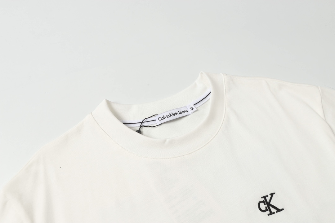 Calvin Klein CK 24ss Summer Round T-Shirts: Stylish, Soft, Perfect Delivery - 图片 4