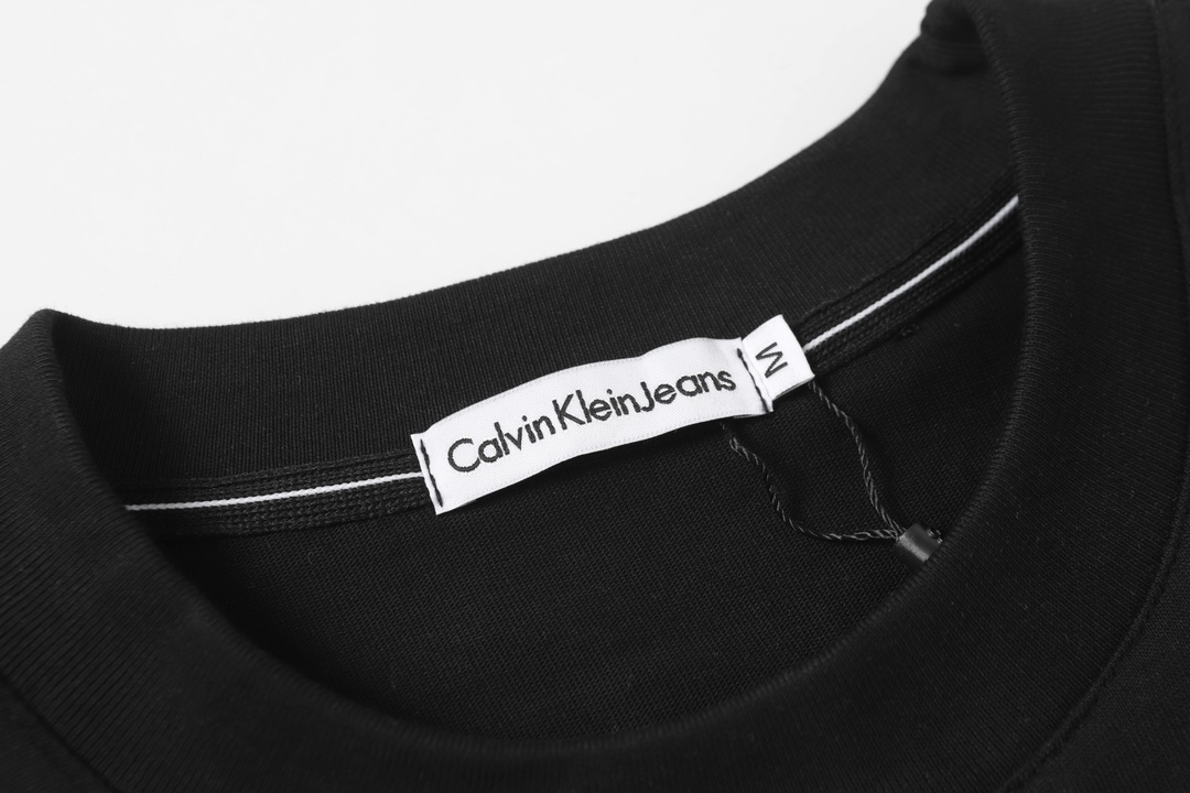 Calvin Klein CK Classic Short-Sleeve T-Shirts: Soft, Comfortable, and Stylish - 图片 6