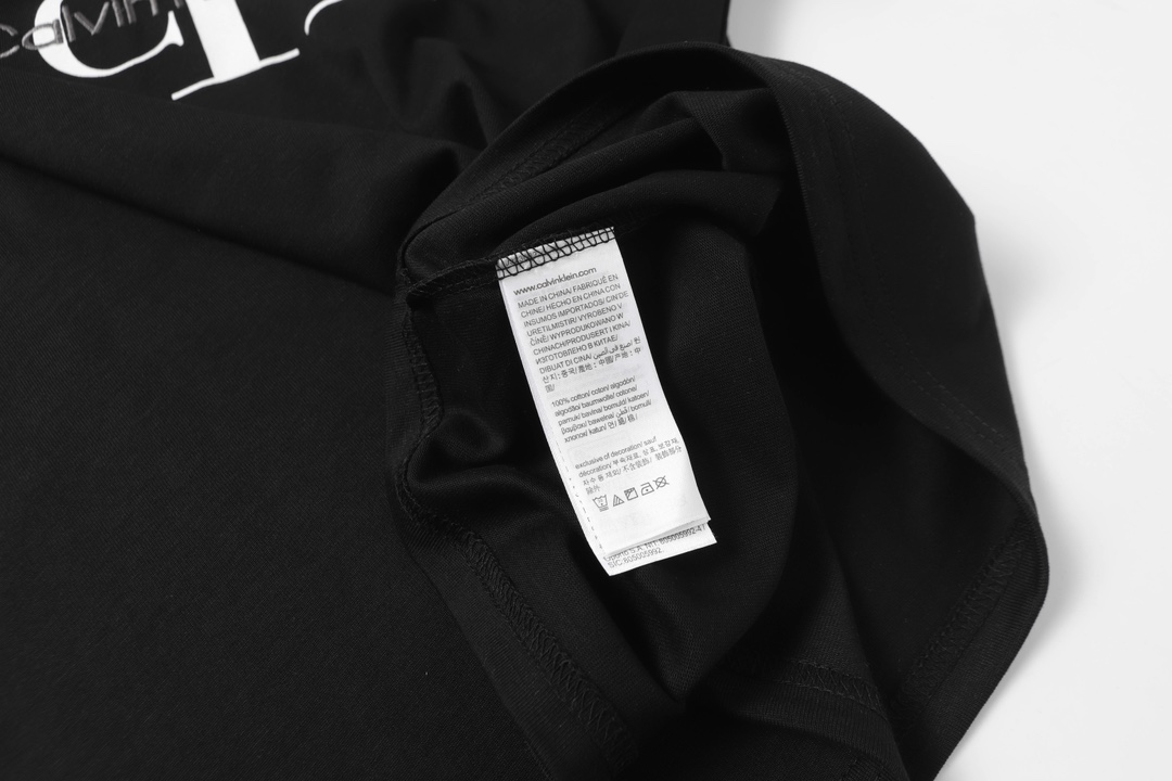 Calvin Klein CK Leisure T-shirts: Quality and Comfort in Fashion for 50 Years - 图片 9
