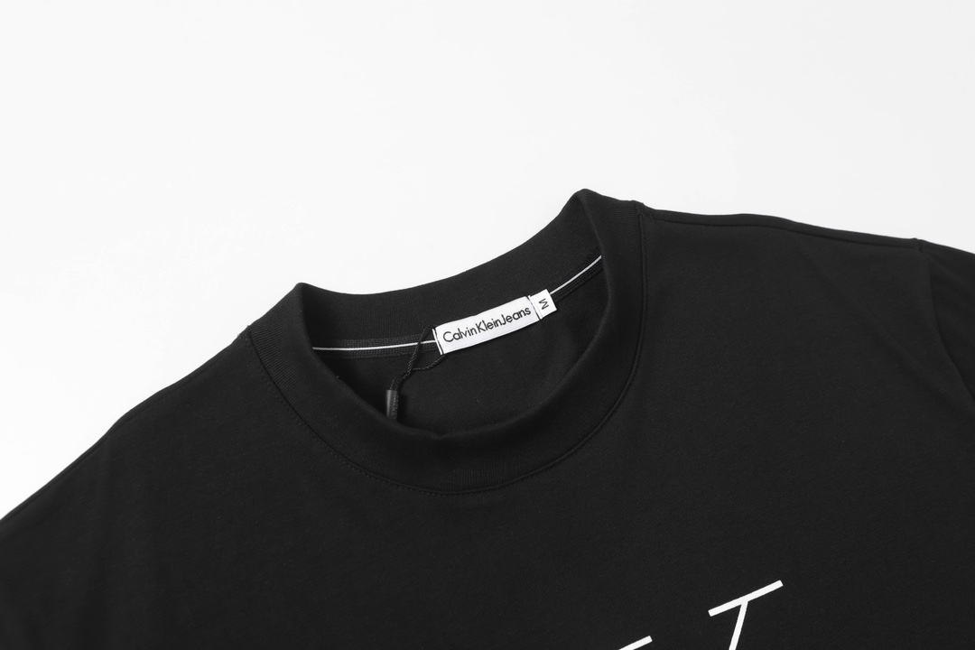 Calvin Klein CK Leisure T-shirts: Quality and Comfort in Fashion for 50 Years - 图片 5
