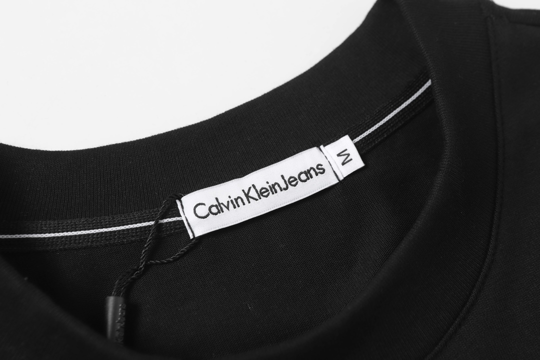 Calvin Klein CK Leisure T-shirts: Quality and Comfort in Fashion for 50 Years - 图片 6