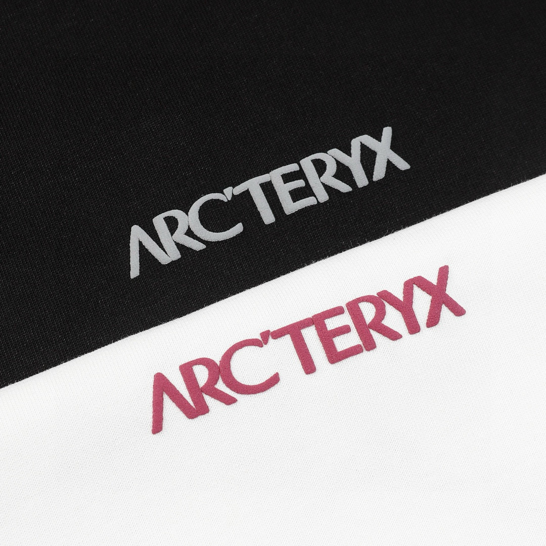 P89💰
(跑量价)款号:L088
Arctetyx 始祖鸟 Archaeopteryx彩色浮雕长袖
✅原版定制辅料 吊牌 包装袋 贴纸 洗水唛 防尘纸
✅260克双纱面料搭配400克重磅螺纹
✅原版贴纸 扫码可进官网
✅大版型宽松有型 最大可穿220斤
颜色:白色 黑色
尺码 S M L XL
衣长 70 72 74 76
胸围 120 124 128 132
袖长 61 62 63 64
肩宽 49 51 53 55