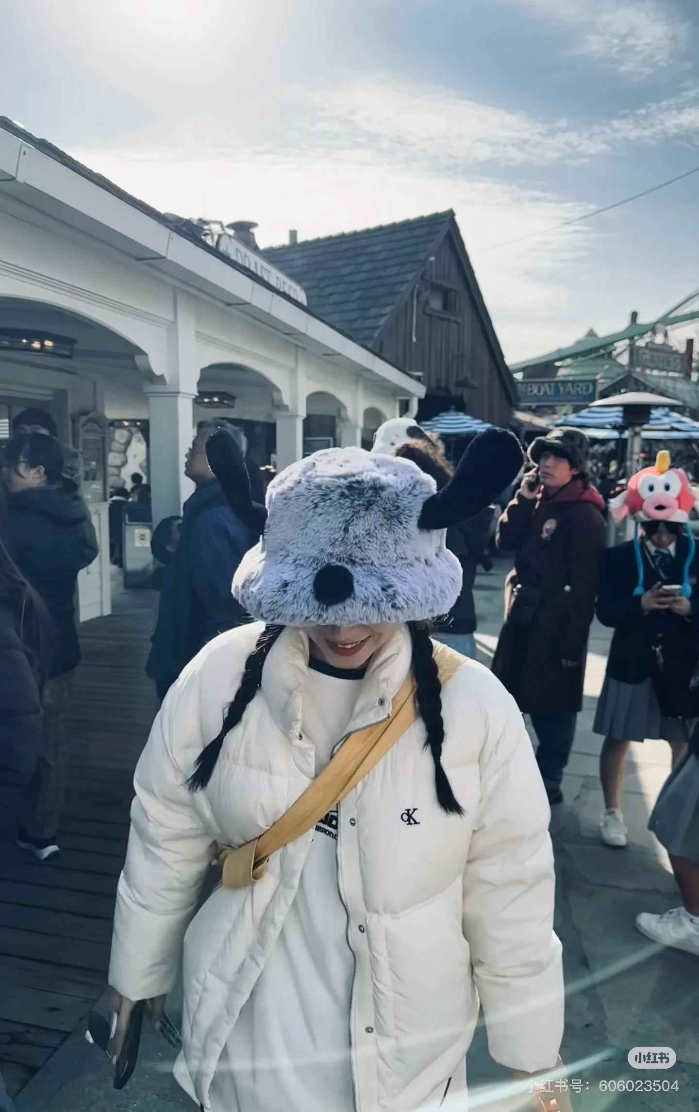 P180💰
款号:926 🇲🇾🇰🇷Calvin Klein CK秋冬新款女士大口袋鸭绒立领羽绒服 韩星同款羽绒服🔥
✅原版一比一定制各种辅料
✅官网购入原版 小红书超爆单款 和原版随意对比细节
颜色: 黑 白 灰
尺码 S M L
衣长 65 66 67
胸围 126 130 134
袖长 61 63 65
肩宽 55.5 57 58.5