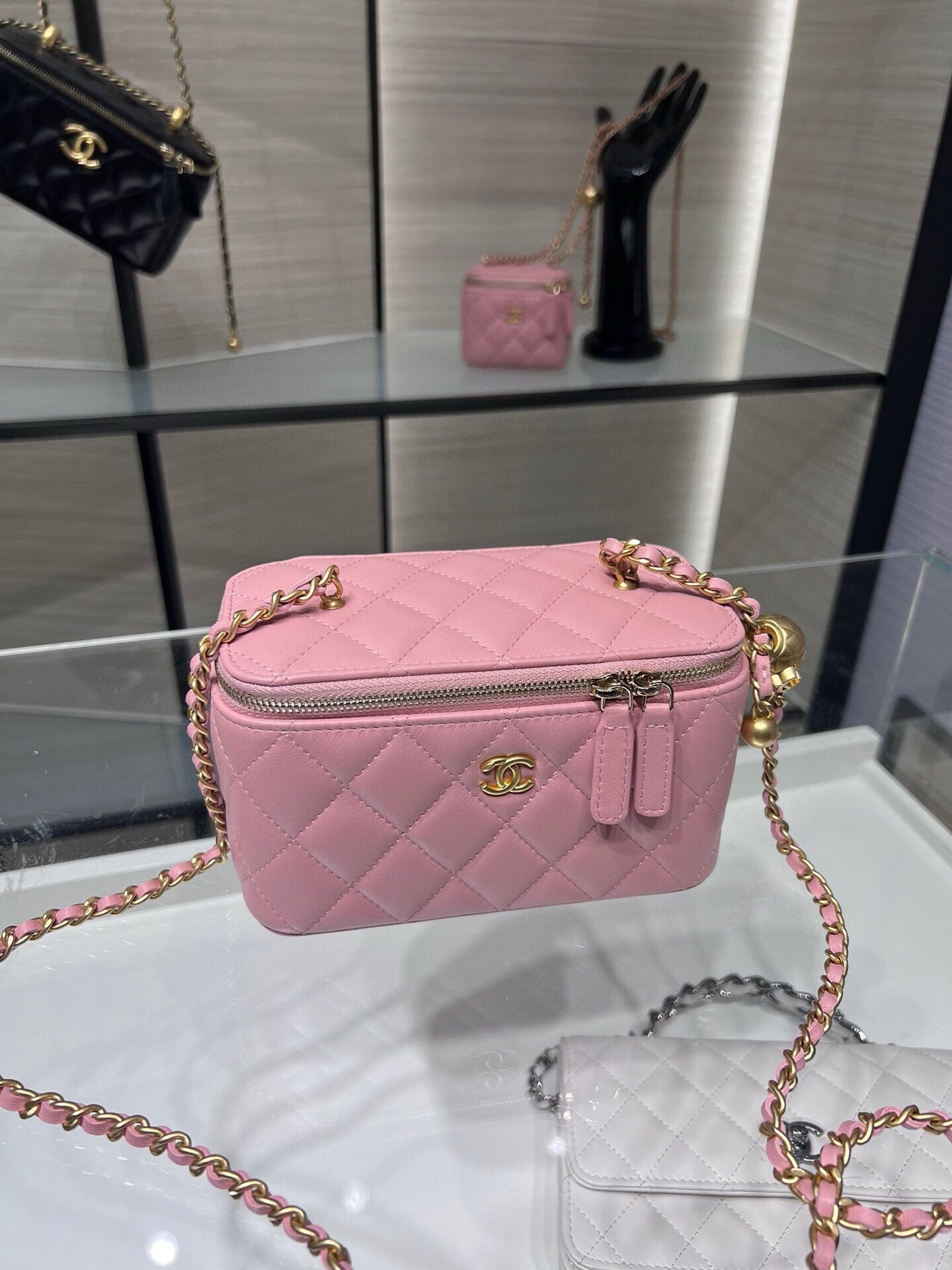 Chanel 22B Vanity With Chain