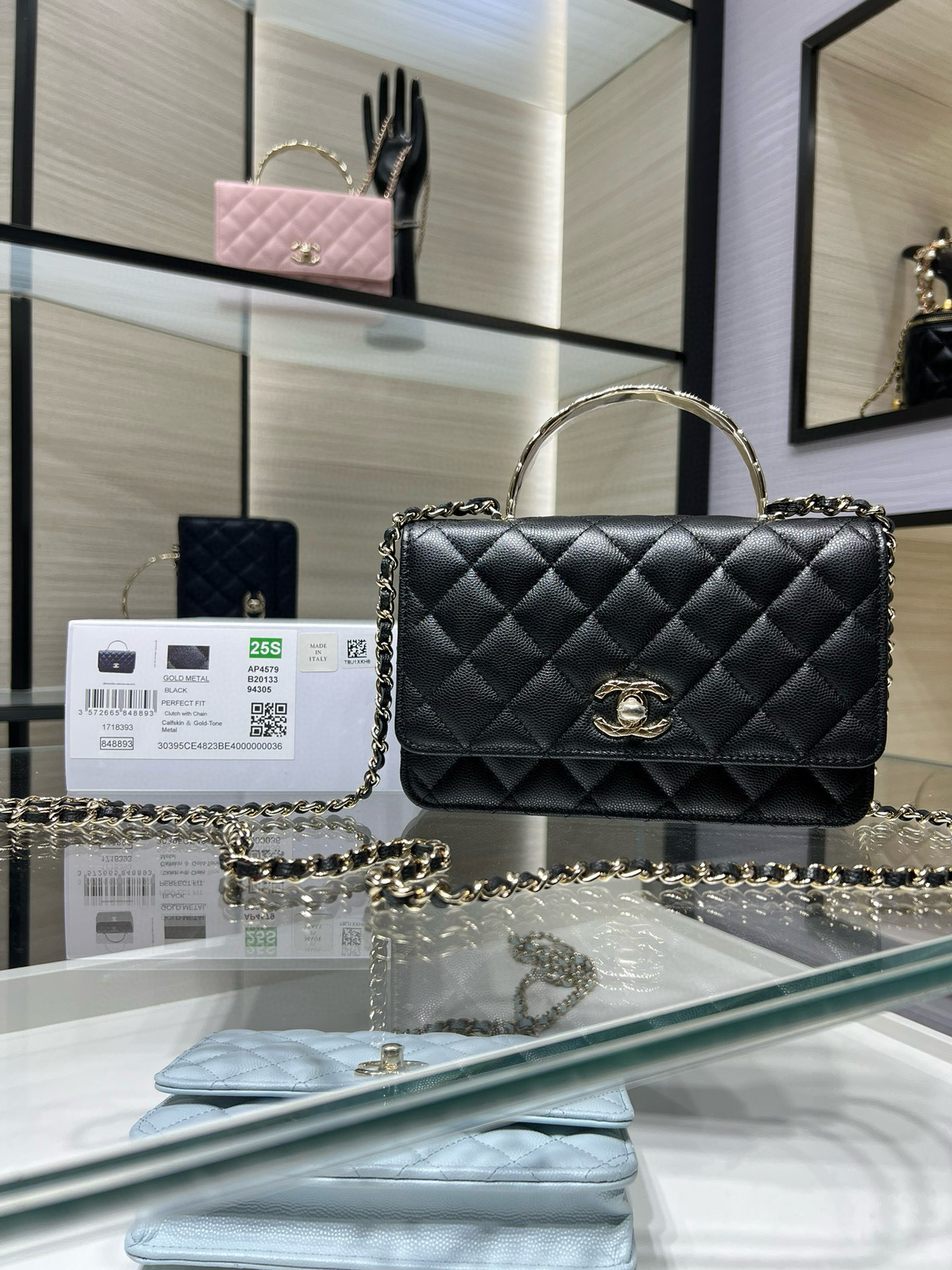 NO:617903,Authentic grade!  Chanel 25S new handle woc coco crush diamond pattern handle soft calfskin AY 19cm063,CHANEL,chanel,cowhide19860909正品级 ！Chanel 25S 新款 手柄woc coco crush菱格纹手柄 柔润小牛皮 AY 19cm063,CHANEL,chanel,cowhide,Bag