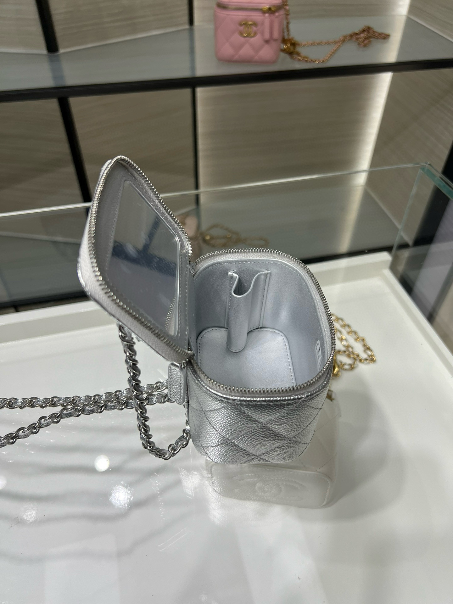 Miniatura 8