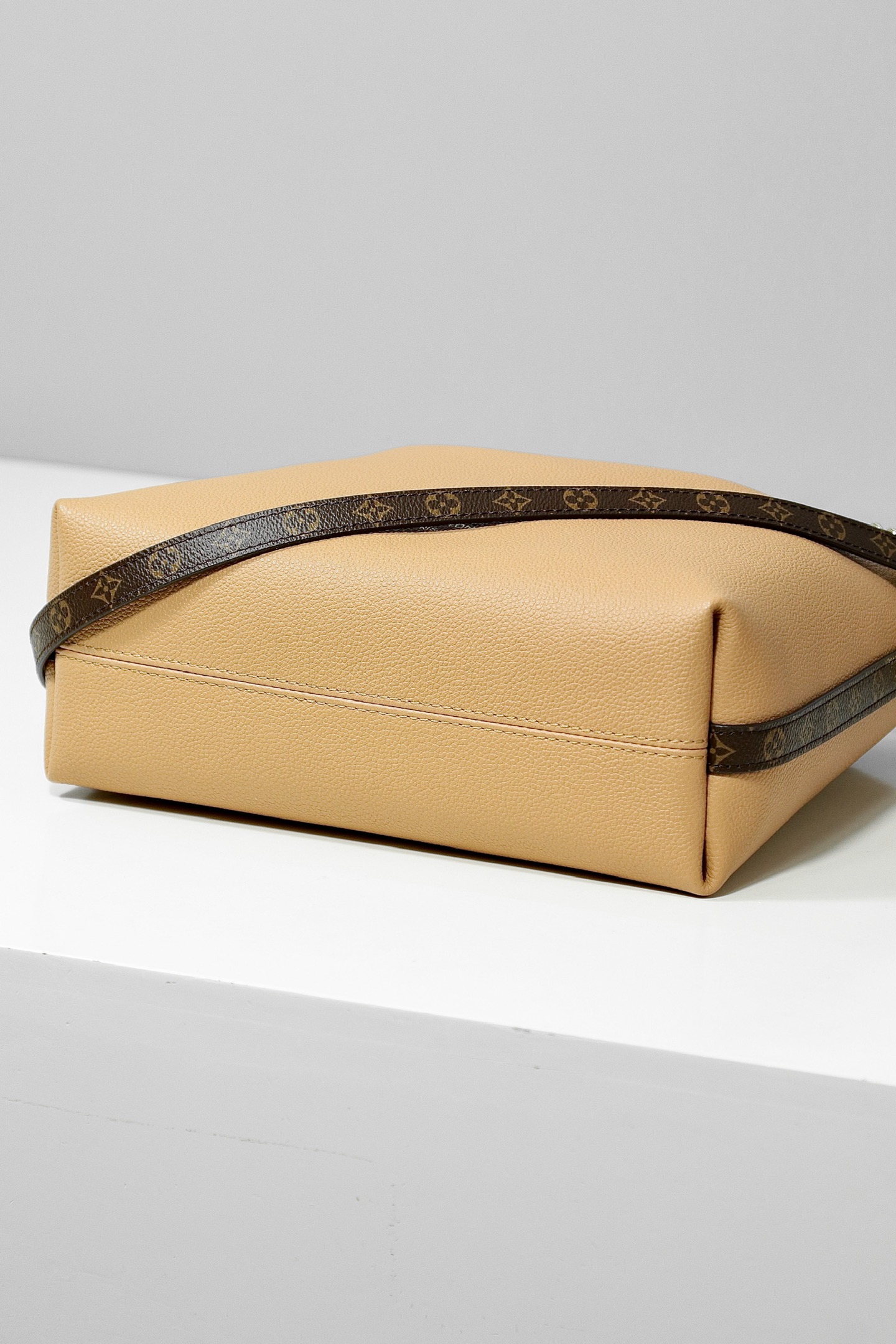 루이비통(모나리자) 133107 가방 Louis Vuitton Bag 썸네일 이미지