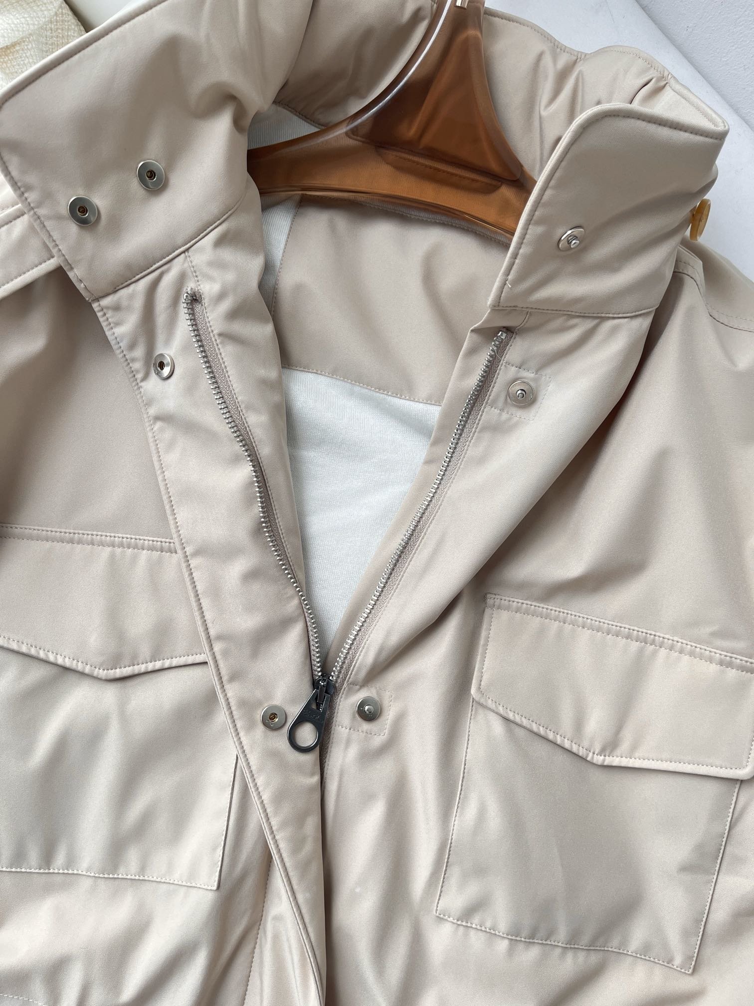 lp133秋冬新款羊绒旅行者夹克外套如果对LP的产品线熟知对它的面料工艺穿着感定位那么这个系列必会非常喜
