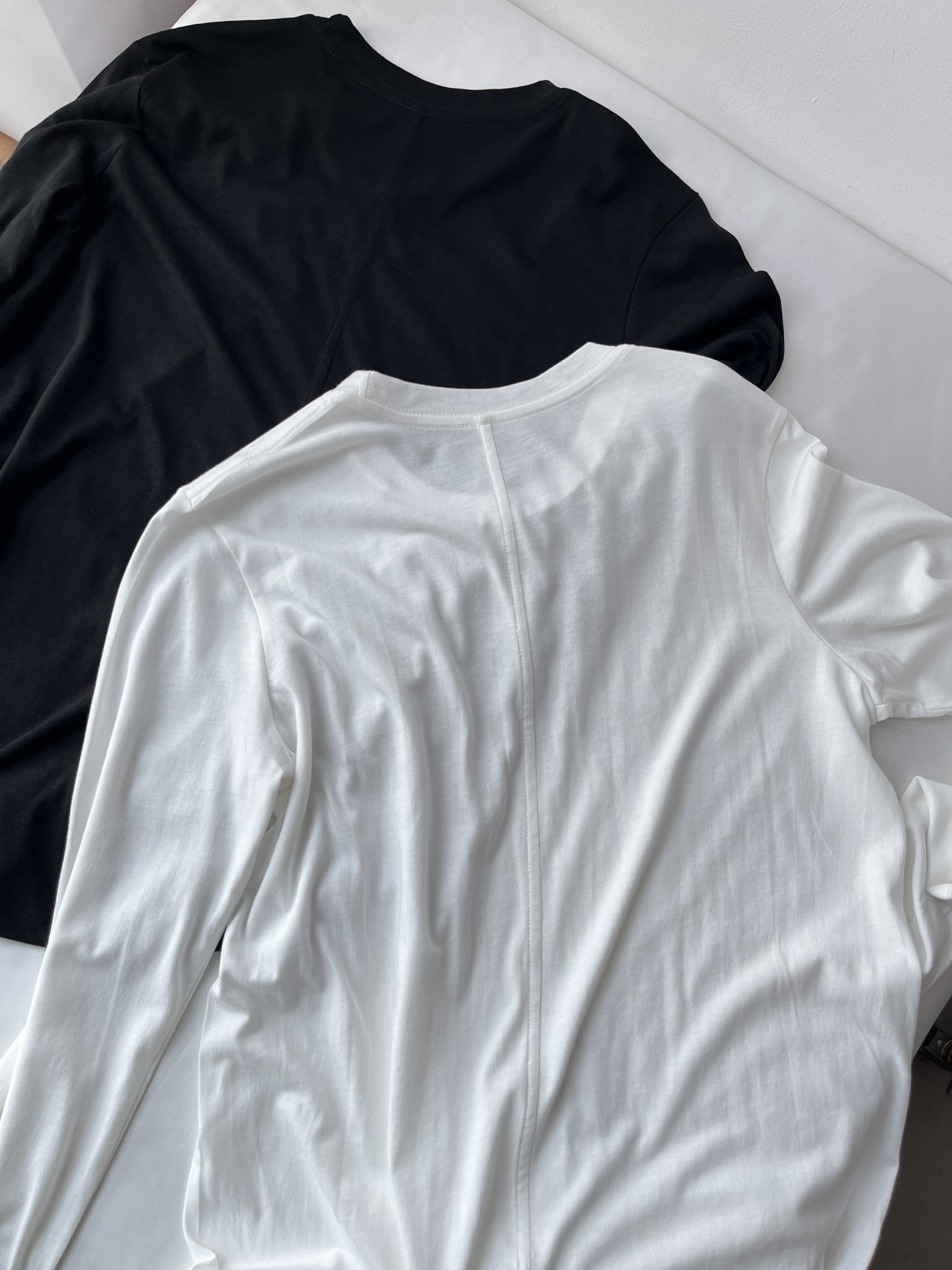 row24春夏新款长绒棉长袖T恤年年出的极简T年年都是热门款！极简的天花板！最最实穿的基础款式必收系列！